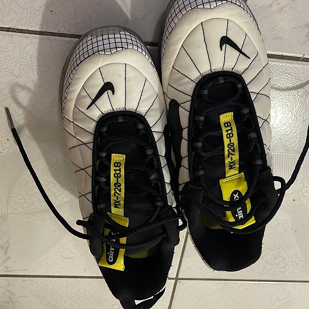 Nike airmax 720 shoes